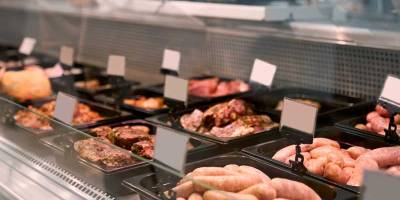 BOUCHERIE – Quelle vitrine réfrigérée choisir pour la valorisation de ma viande ?